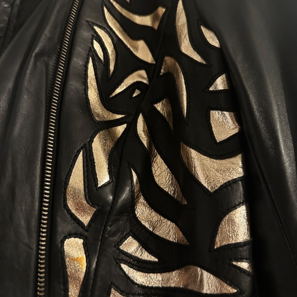 GUESS Cropped Black + Gold Jacket (XS) - Picture 2 of 4